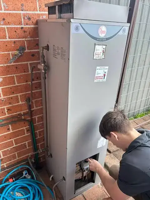 Hot water system repair in St Kilda